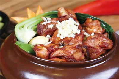 开小型的特色快餐店需要多少资金